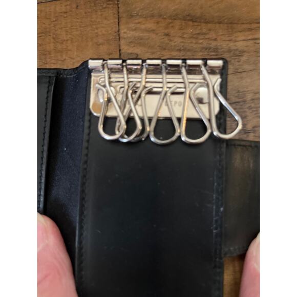 FERRAGAMO Key Case Black leather Silver Hardware Unisex - Picture 6 of 9
